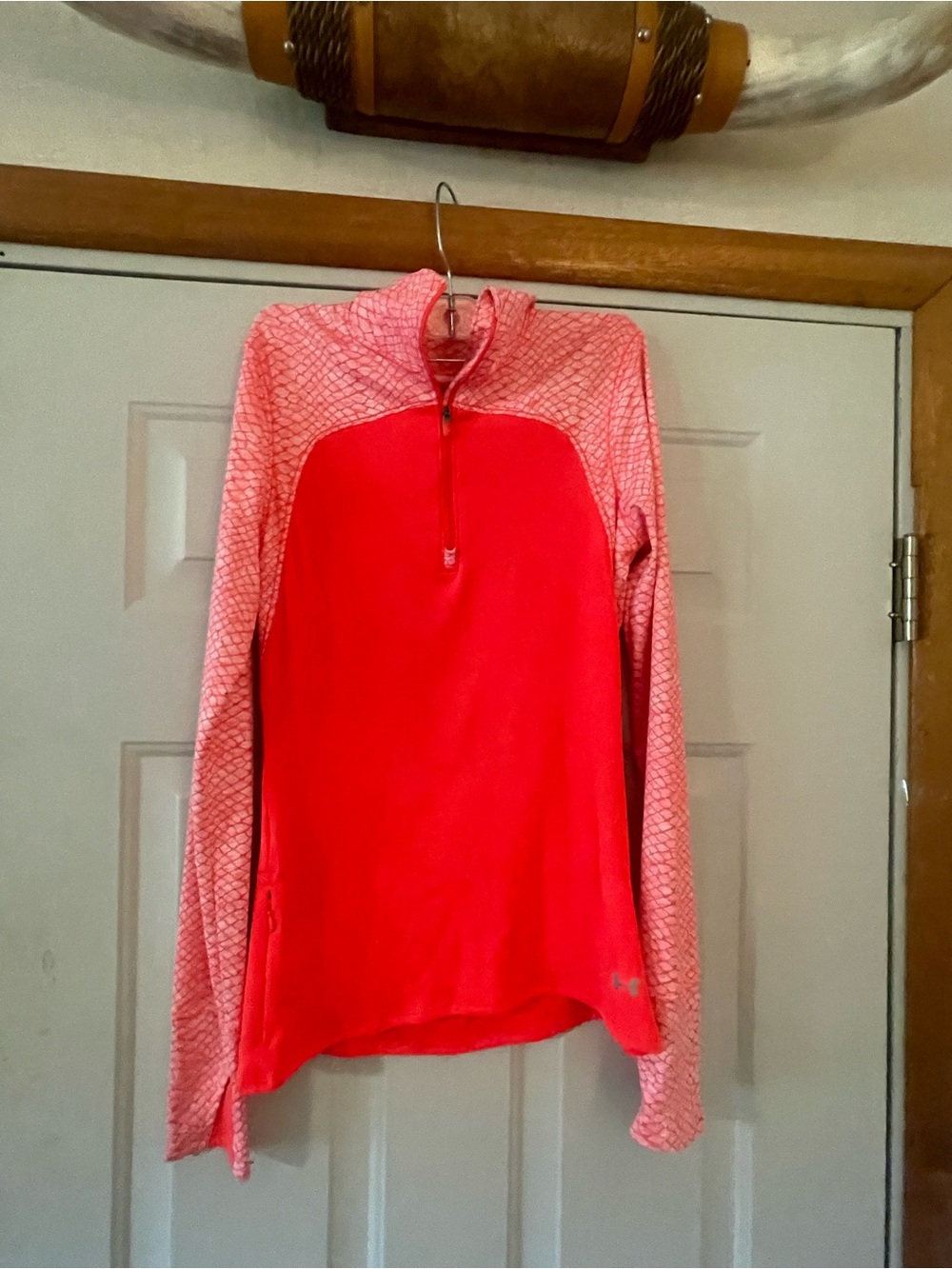 Under Armour Woman’s Medium 1/2 Zip Pink Activewear Long Sleeve Loose Fit Top